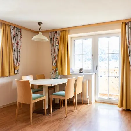 Residenz Theresa Apart Otel 4*