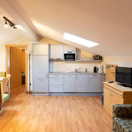 Residenz Theresa Apart Otel 4*