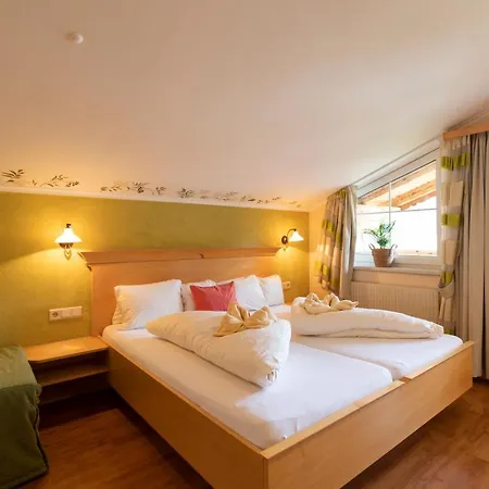 Residenz Theresa 3* Soll