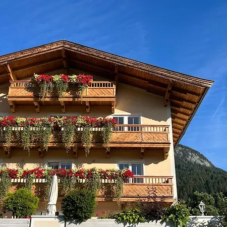 Residenz Theresa 3* Soll